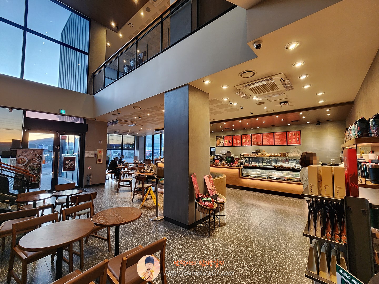 스타벅스 화성봉담DT