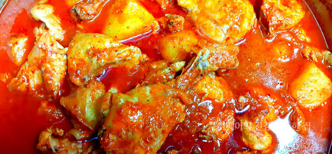 맵고-칼칼한-닭볶음탕-완성