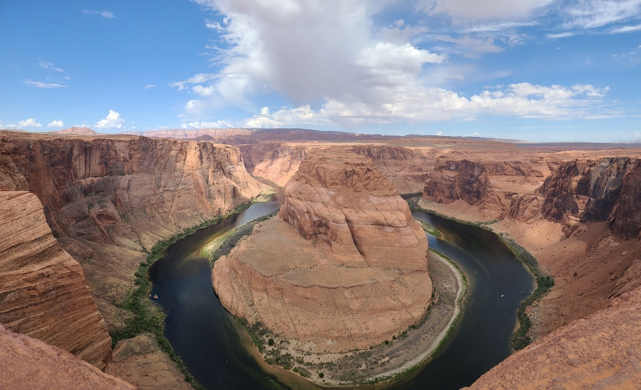 배경화면으로 익숙한 지형