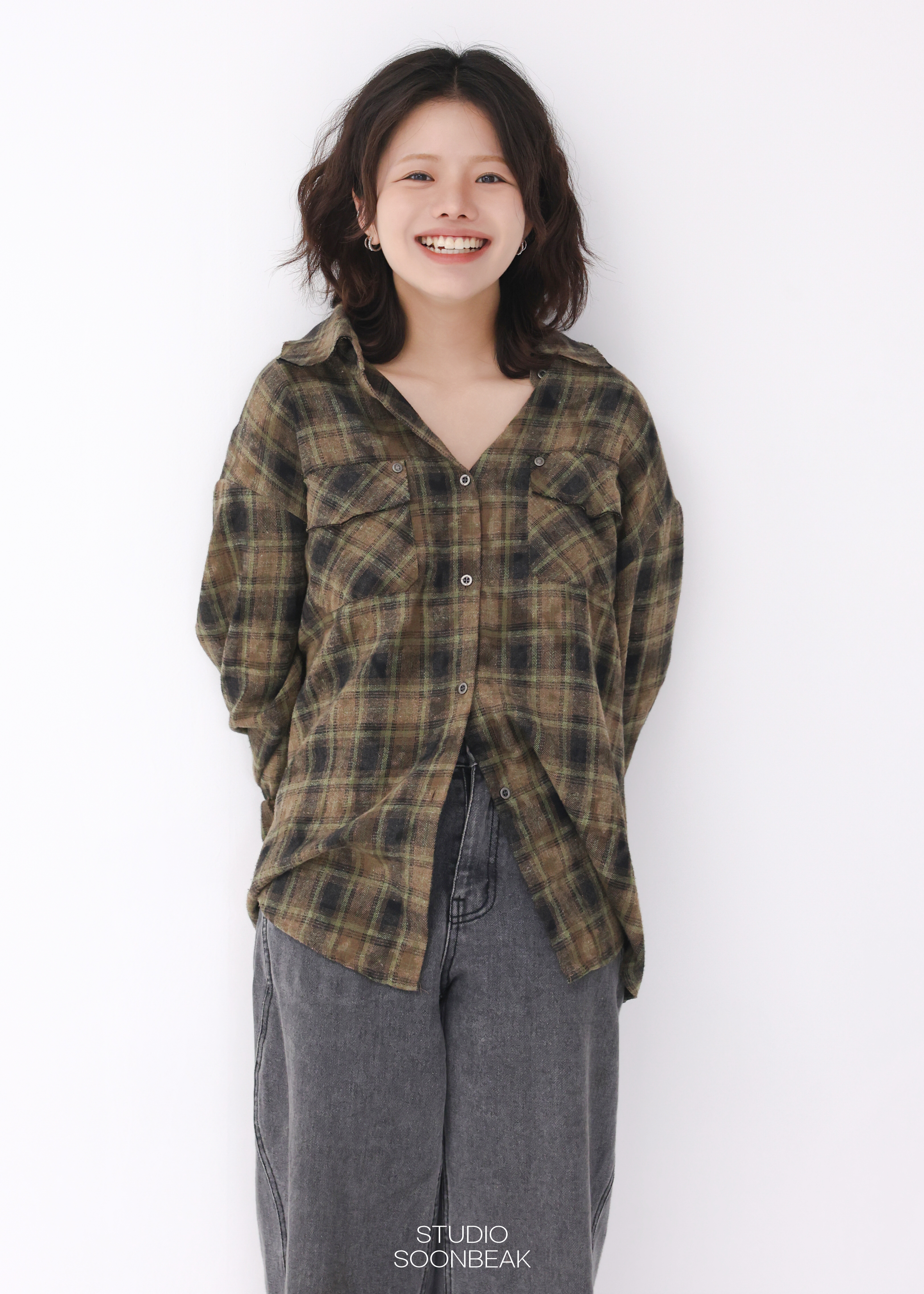 천안 프로필사진 순백스튜디오 &mdash; 김민정 배우 자연스러운 미소로 촬영 1