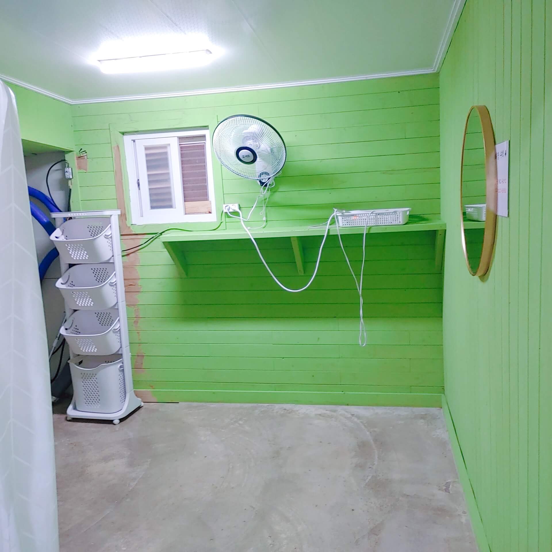 경호강캠핑장_&_캠프627_여자샤워실1