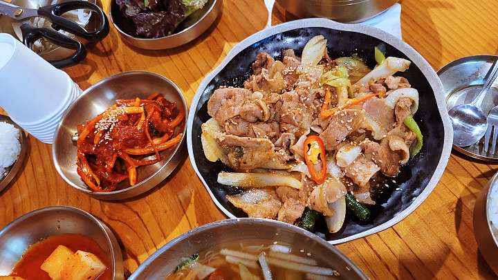 어서와 한국은 처음이지 코다리 냉면 회무침 떡만둣국 제주흑돼지불백 굴국밥 캐나다 친구들 편 롯데월드 잠실 맛집 위치