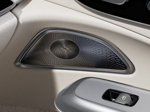 벤츠 E클래스 가격부터 안전 기능까지 알아두면 좋은 정보