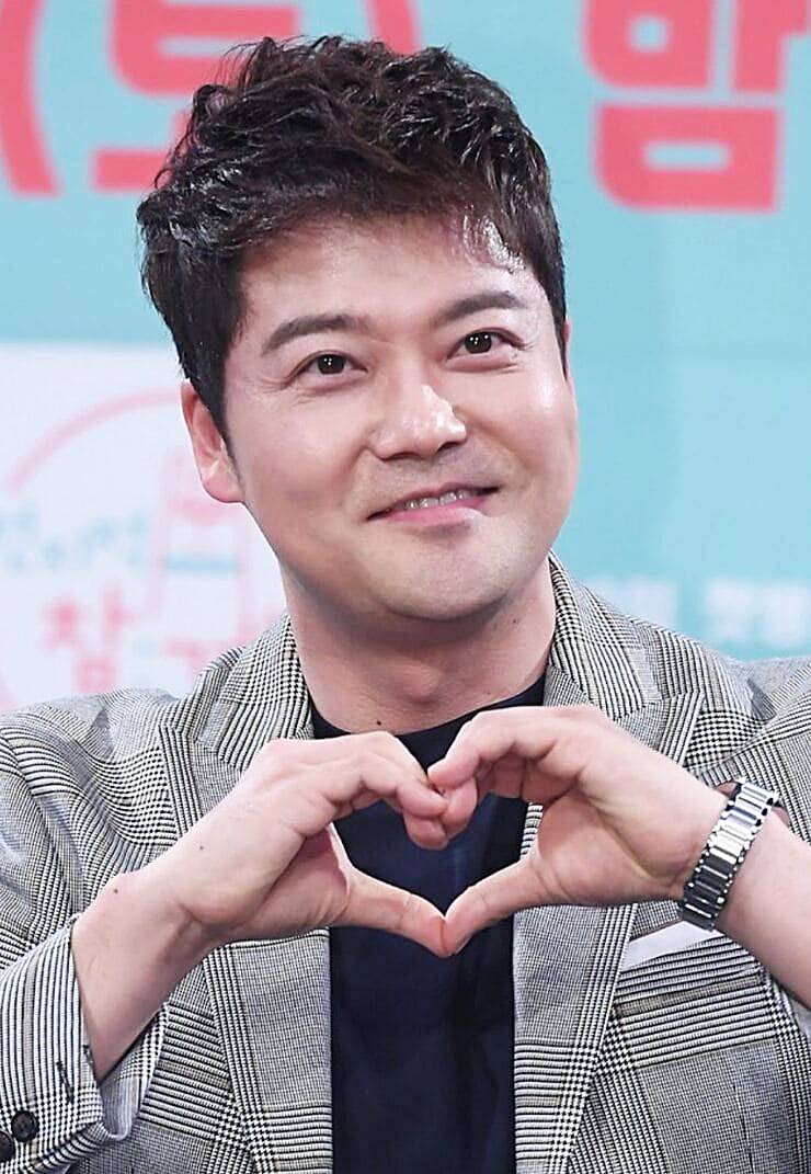 방송인-전현무