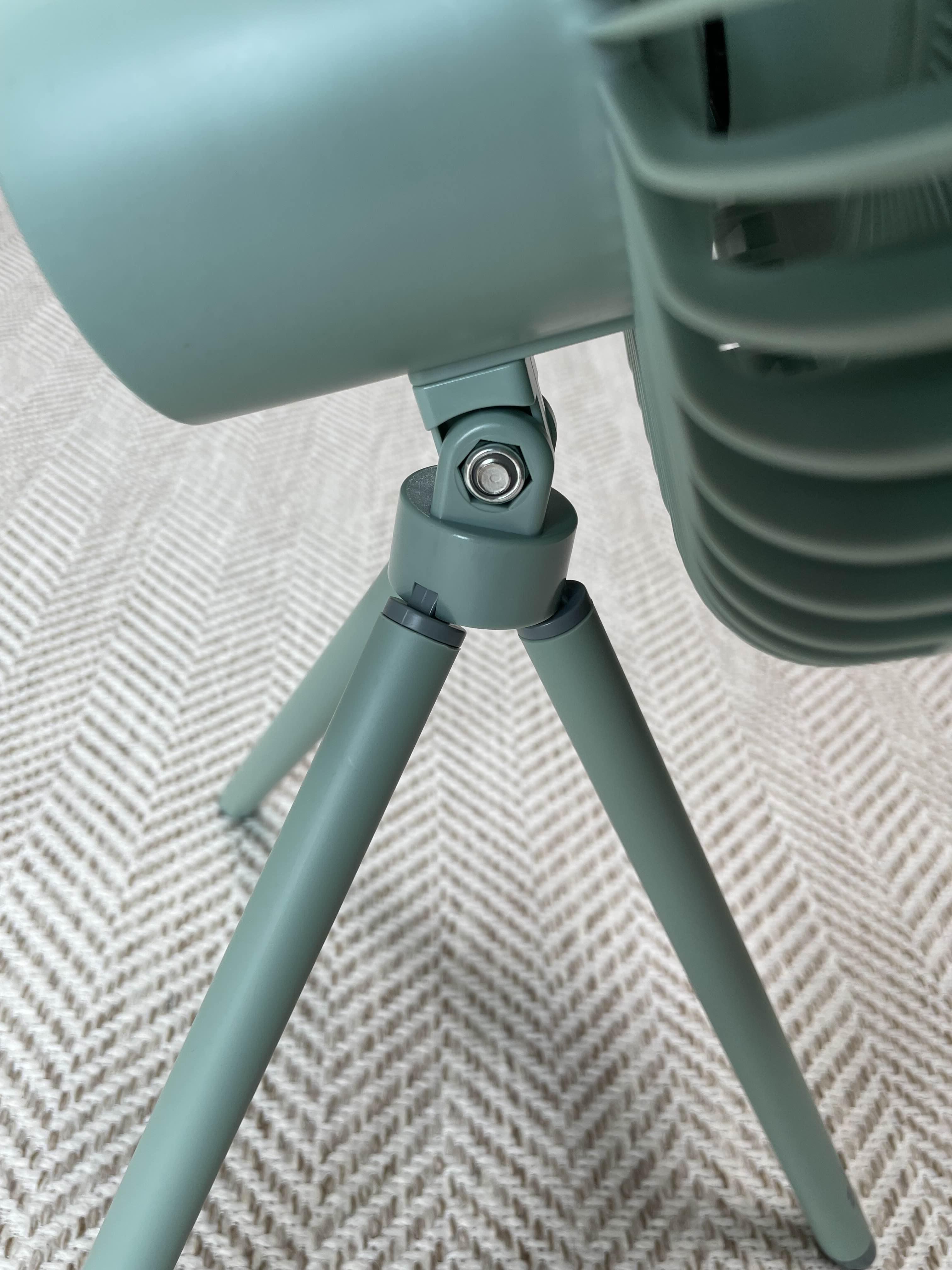 캠핑용 트라이 팟 선풍기 각도 조절