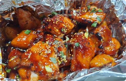 꾸브라꼬 숯불 두마리치킨