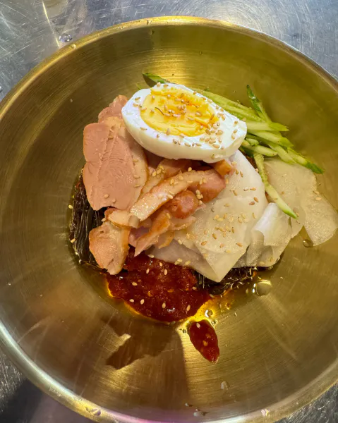 가격파괴 Why 4900원 닭곰탕 국내산 5900원 돼지김치찌개