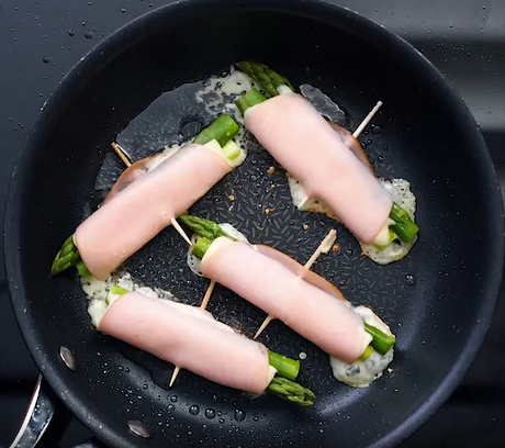 중불로 달군다.