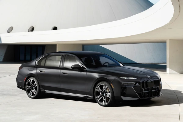 2024 BMW 740i