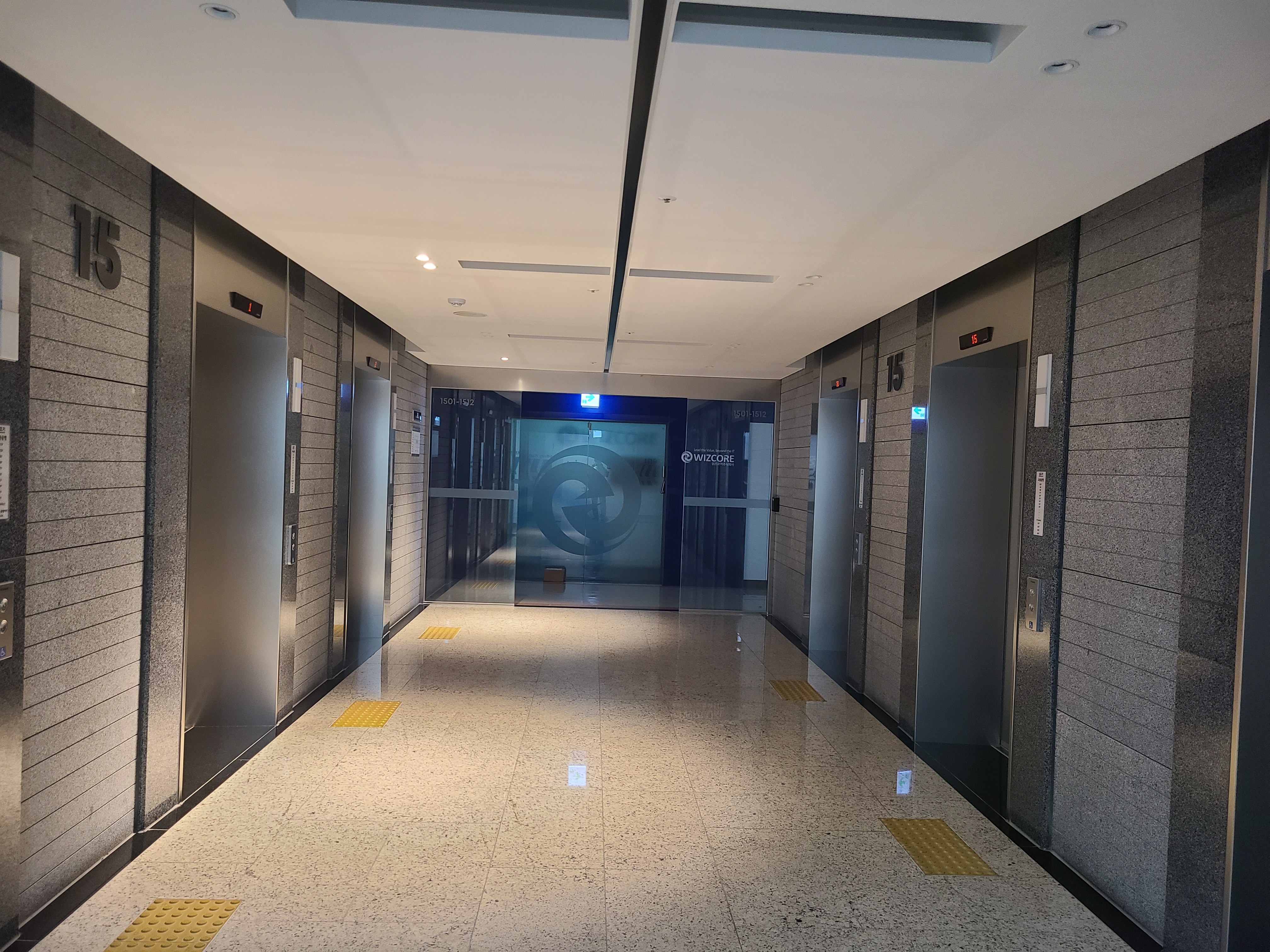 성수 생각공장 데시앙플렉스 섹션오피스3