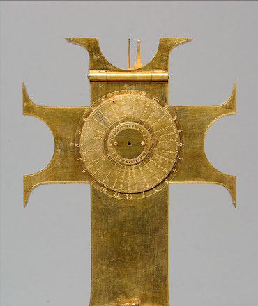 합스부르크 600년-십자가 모양 해시계