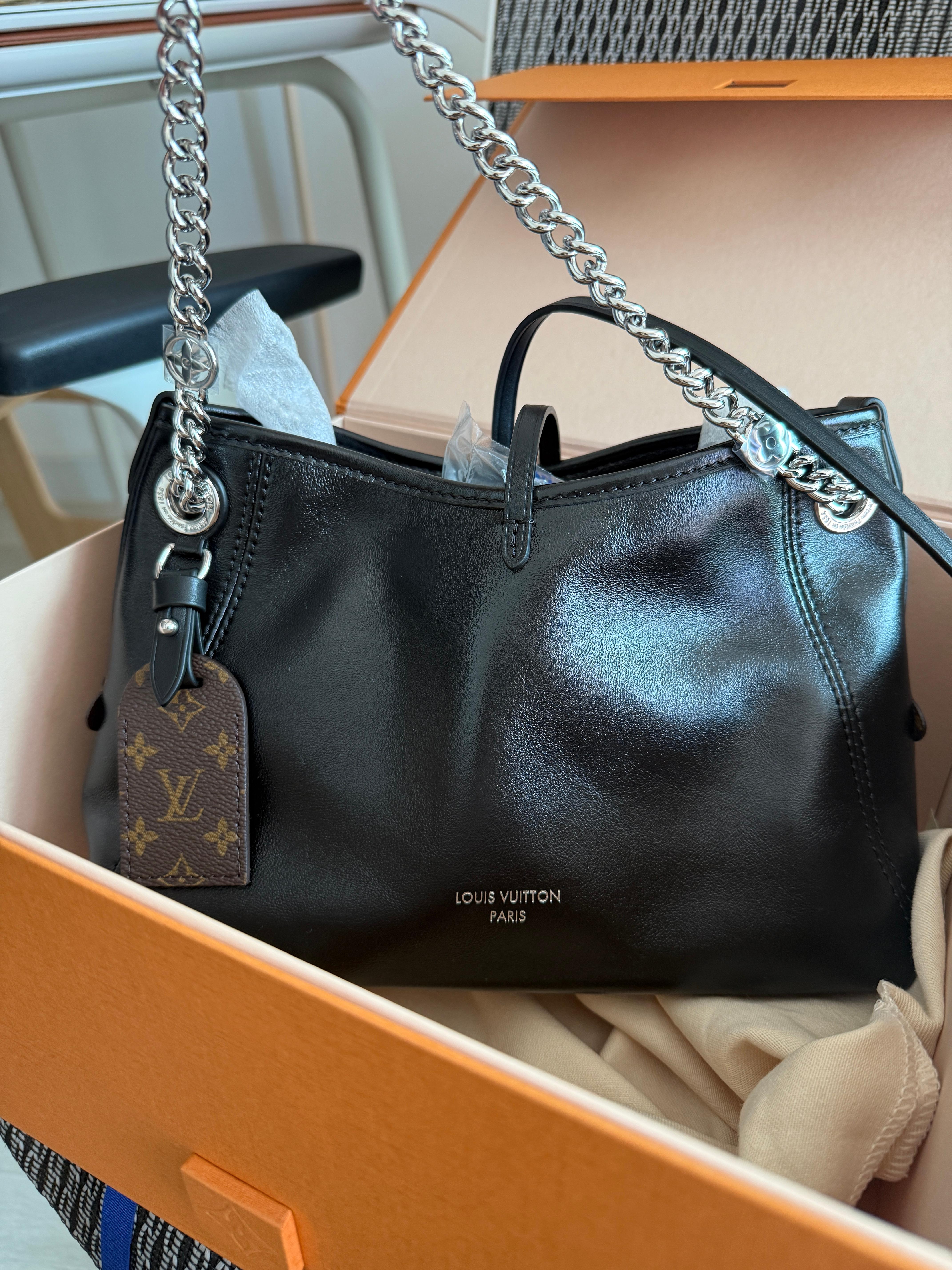 결혼예물 첫 명품백 루이비통 캐리올 바이브 BB 구매후기