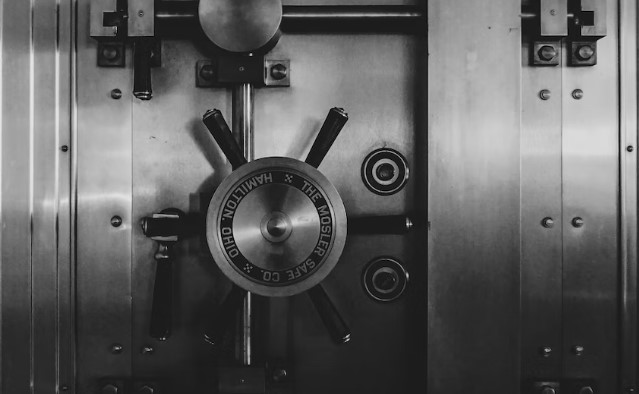 은행-돈-보관-창고-이미지