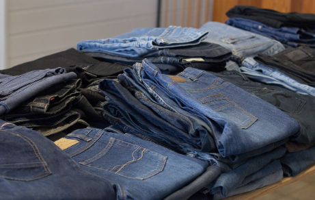 &lsquo;중고가 더 힙하다&rsquo; &ndash; 리셀 시장과 Z세대의 소비 심리