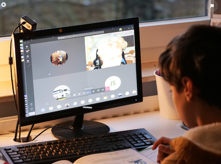 ZOOM, 구글 미트, 마이크로소프트 팀즈 등 화상회의 프로그램에서 원활하게 소통하는 방법(준비, 에티켓 포함)