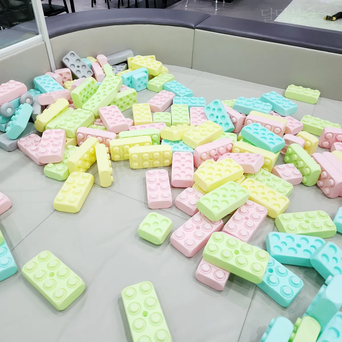 코코파파-키즈카페-블럭