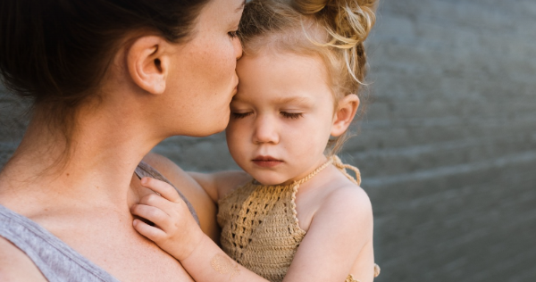 첫자녀 정서발달에 관련된 사진