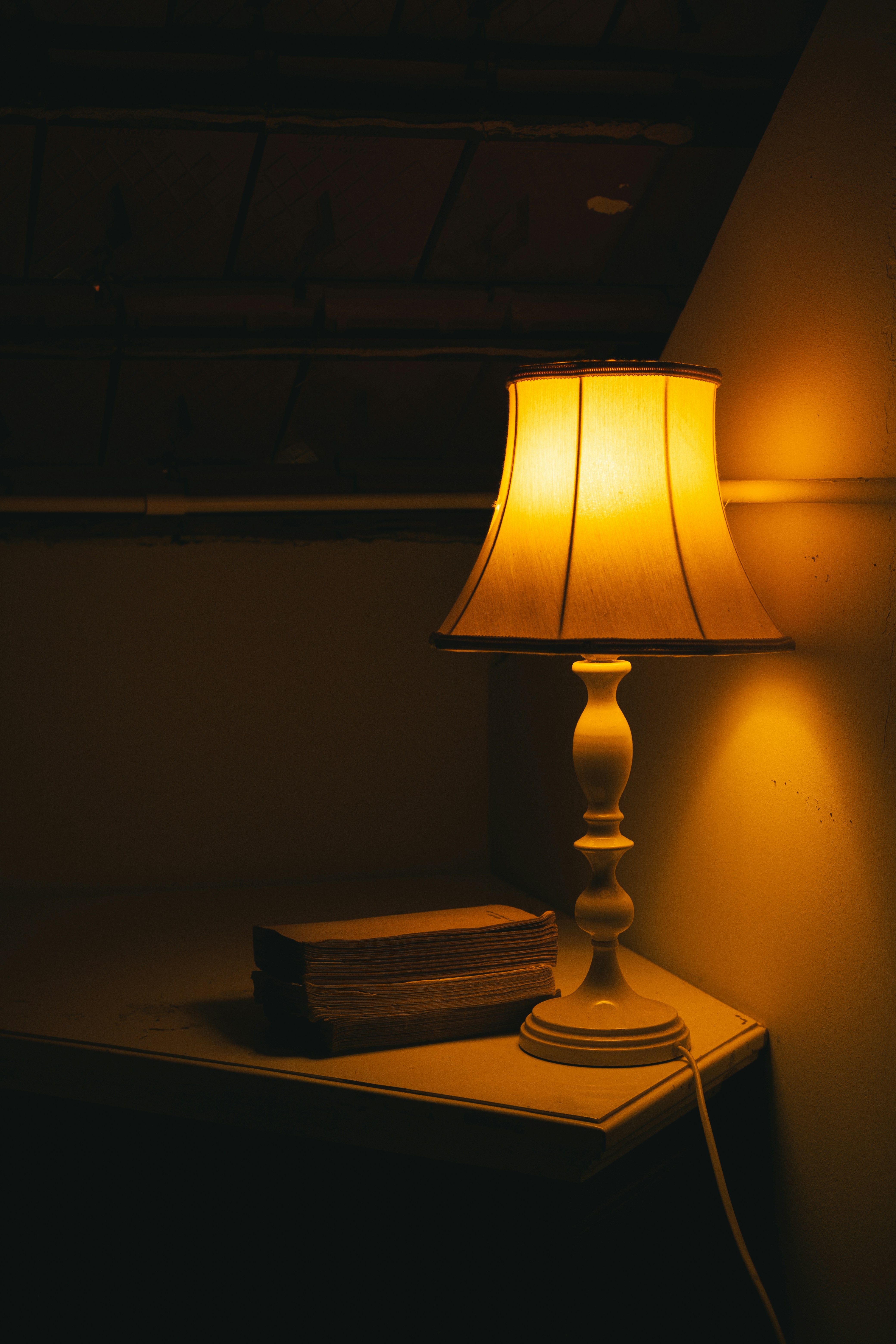 잠들기 전 불빛 색 하나가 숙면을 좌우한다