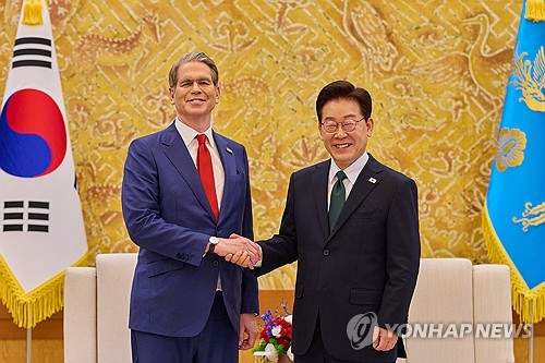 이 대통령 연쇄 접견: 미중 경제수장 만나 트럼프 시진핑 정상회담 사전 조율 한미일 경제 안보 전략 베센트 허리