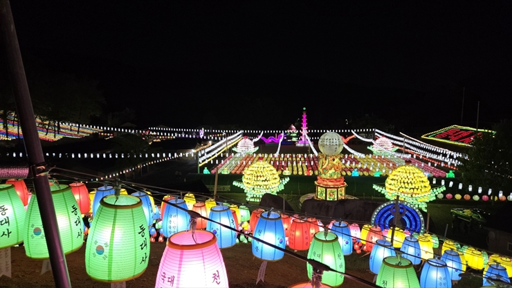 동대사 연등축제 모습(언덕에서 내려다 보는 모습)