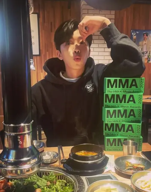 임영웅 노래모음 갤러리 유튜브ㅣ나이 키 혈액형 MBTI