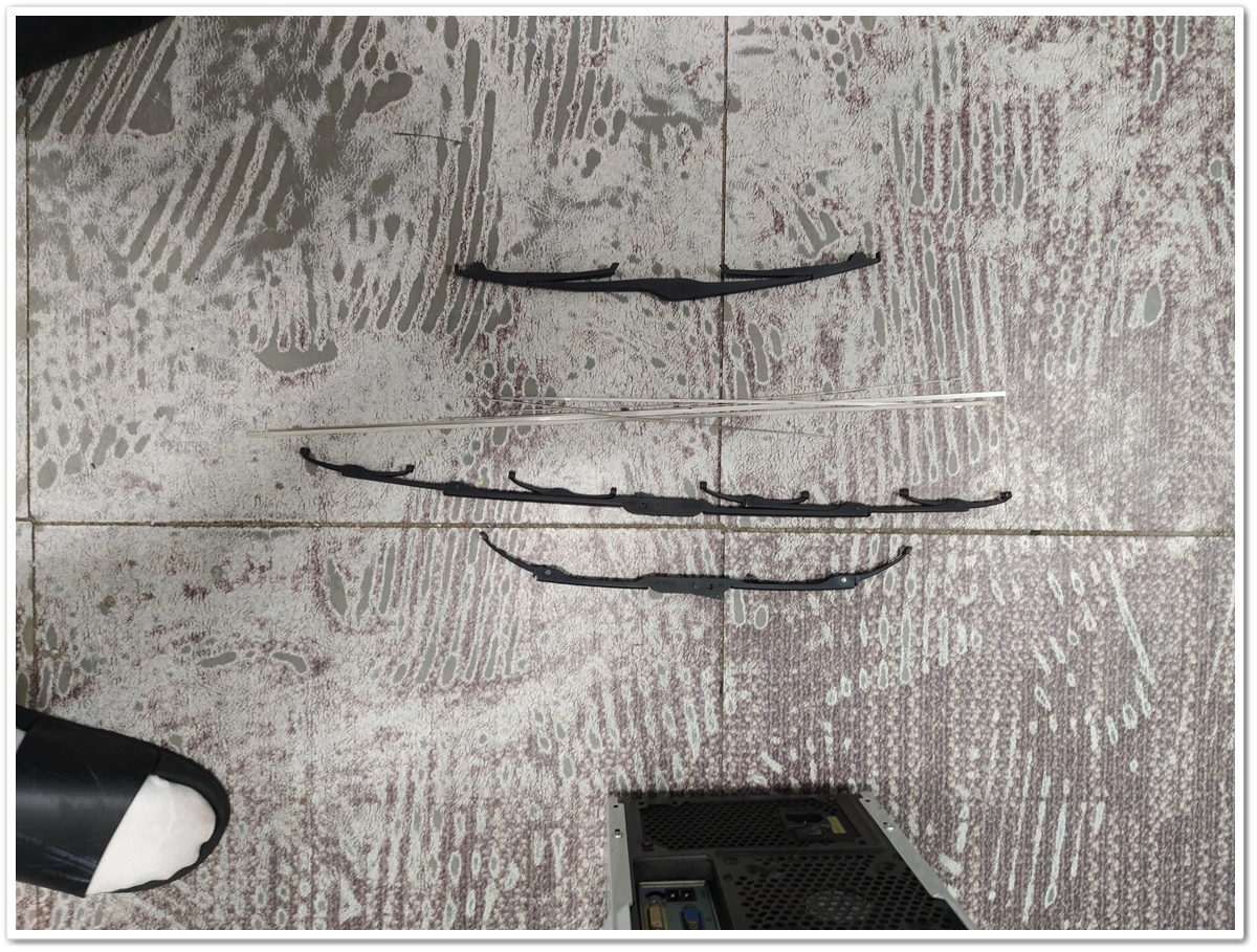 와이퍼 분리 수거 고무랑 철이랑 분리