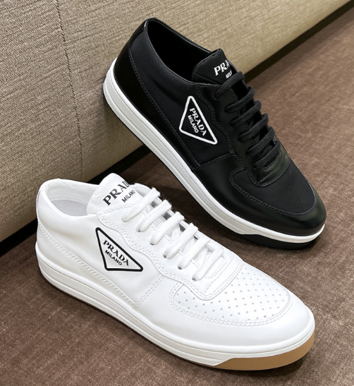 프라다 삼각 로고 스니커즈