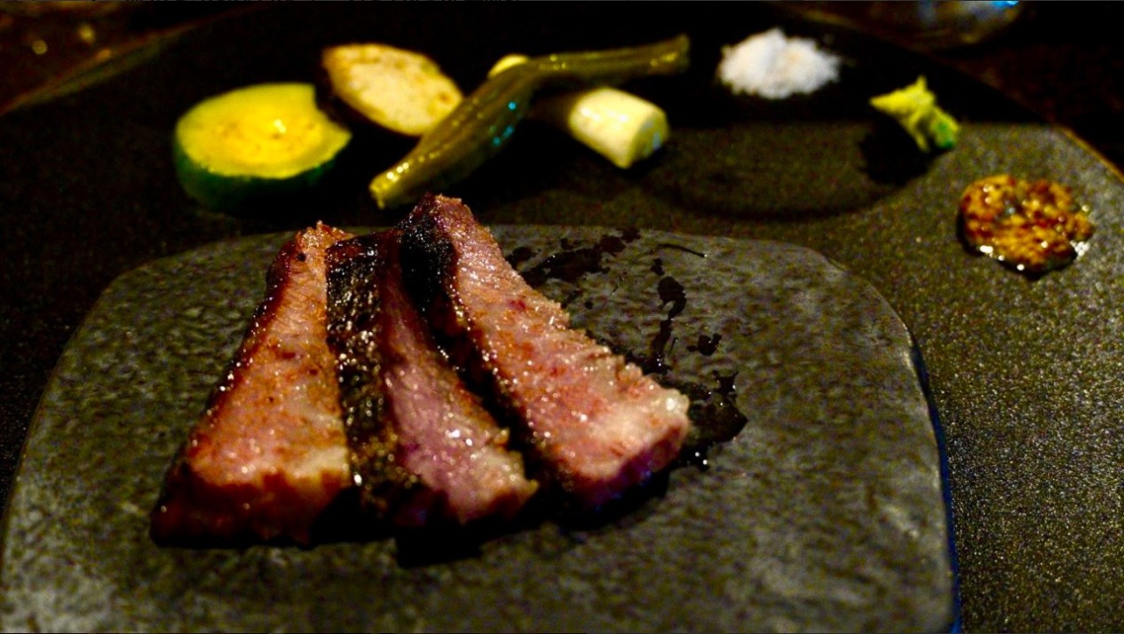 강남에서 만나는 한우 통갈비 오마카세, 화야의 숨은 매력은?