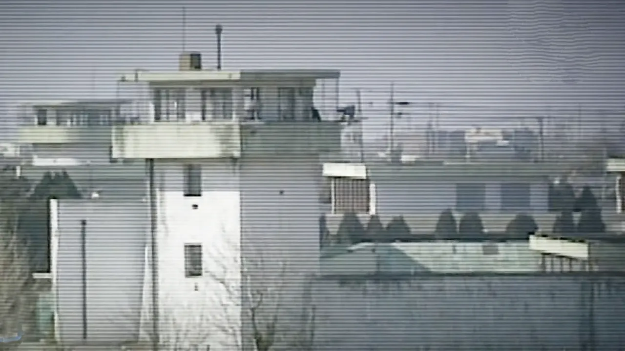 신창원 부산교도소 탈출사건