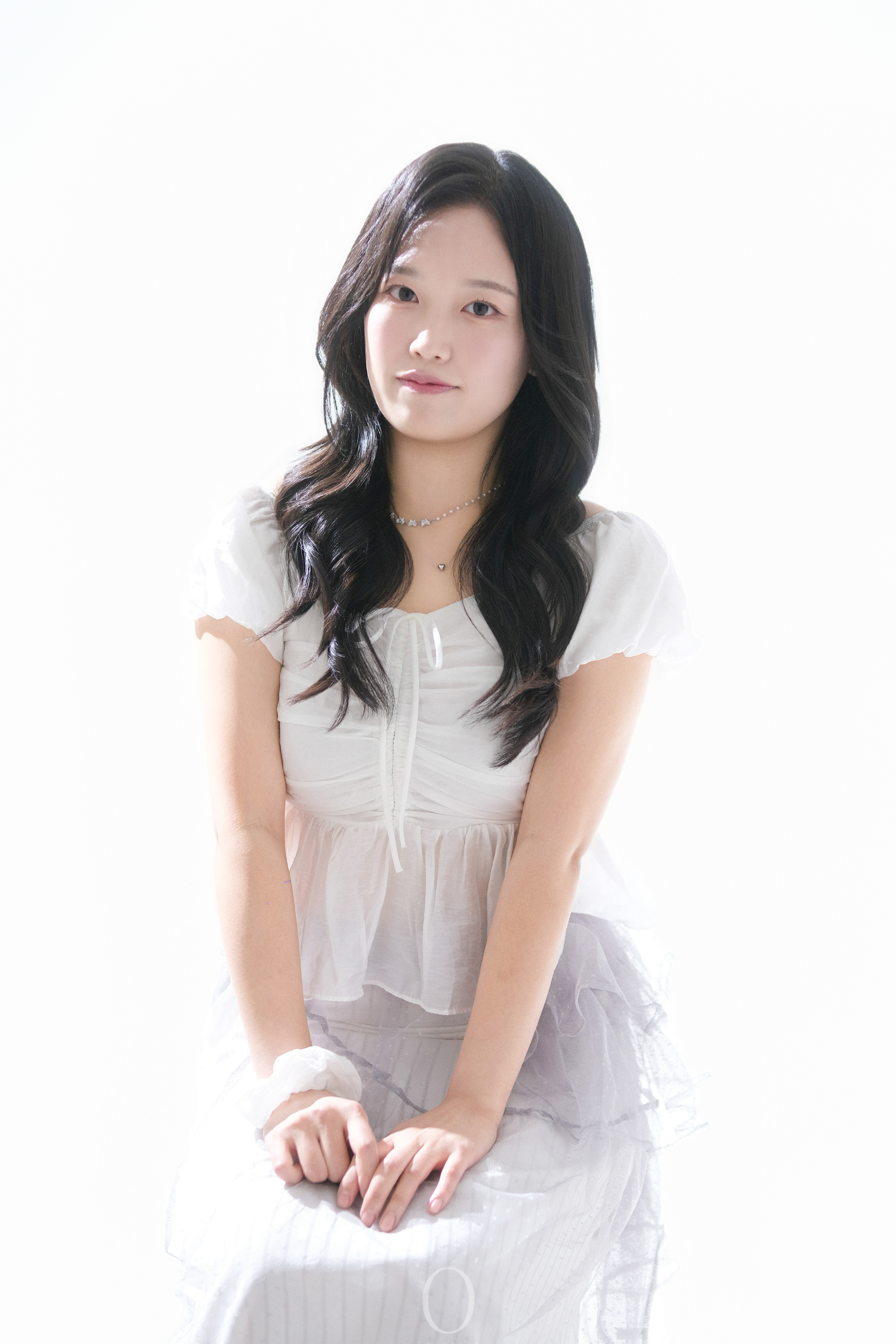 천안 프로필사진 순백스튜디오 — 화이트 톤 개인화보 잘 찍는 방법 4