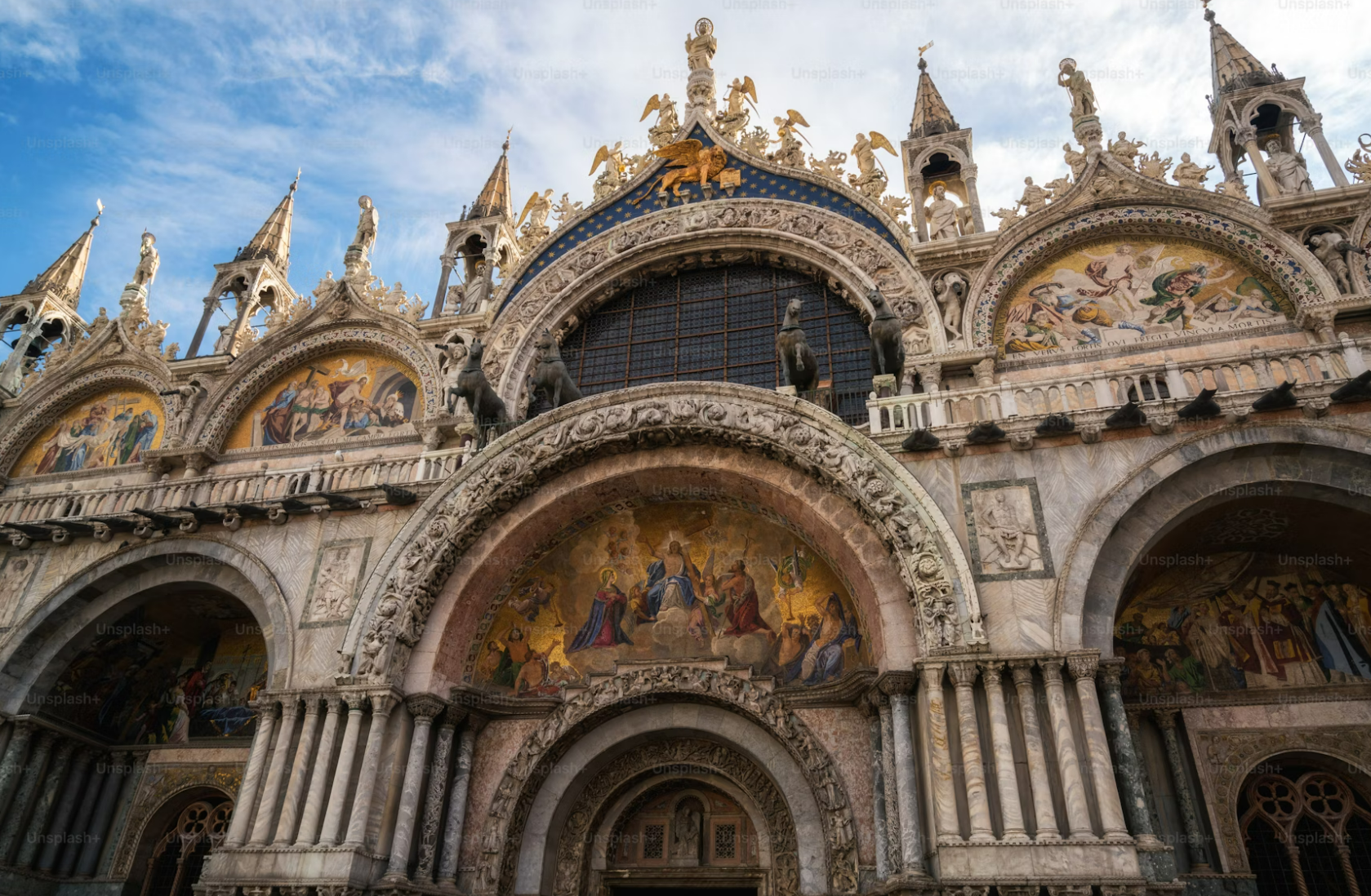 비잔틴 제국의 예술관: 신과 인간 사이의 시각적 중재