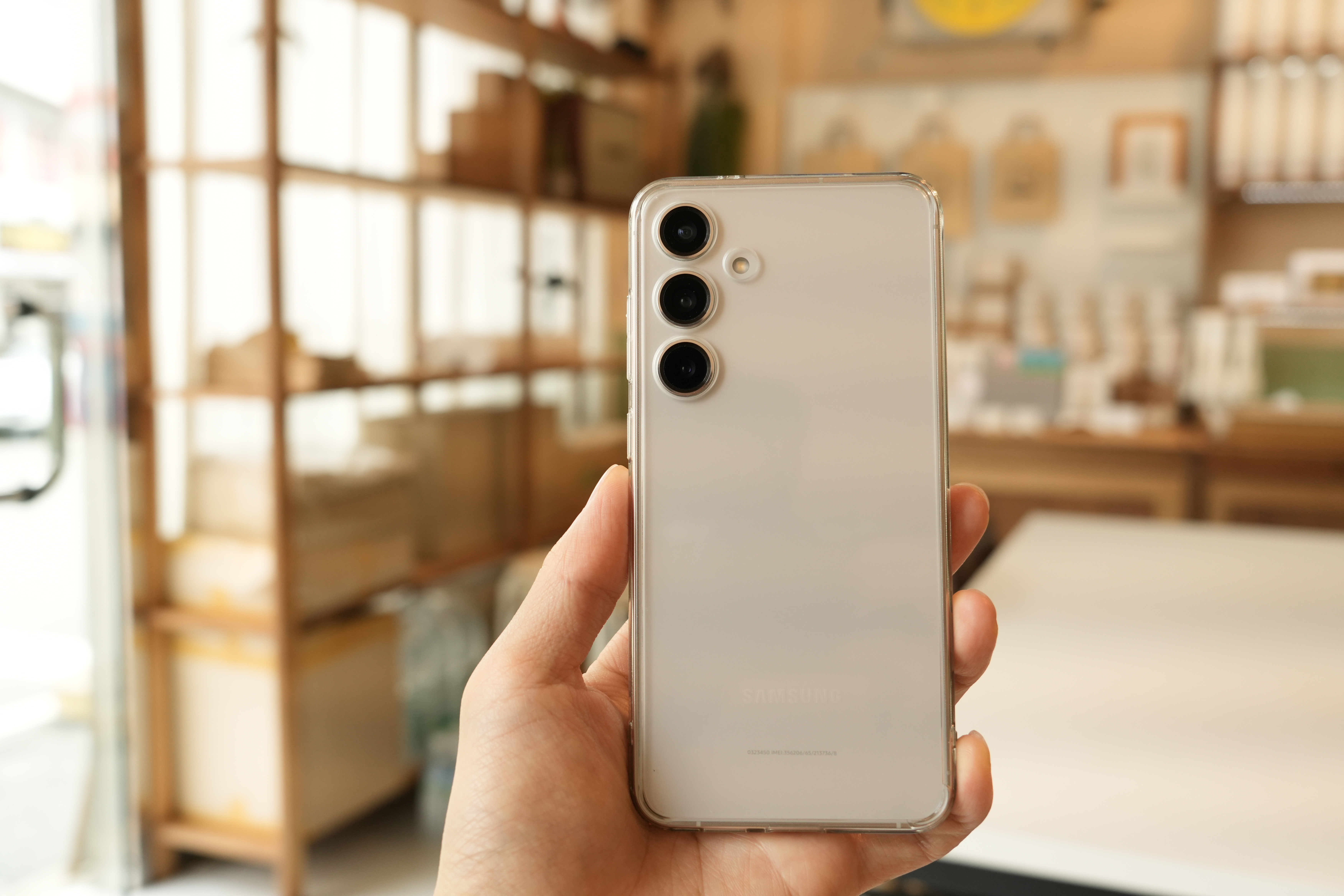 갤럭시 S24 링케 클리어 케이스 후기