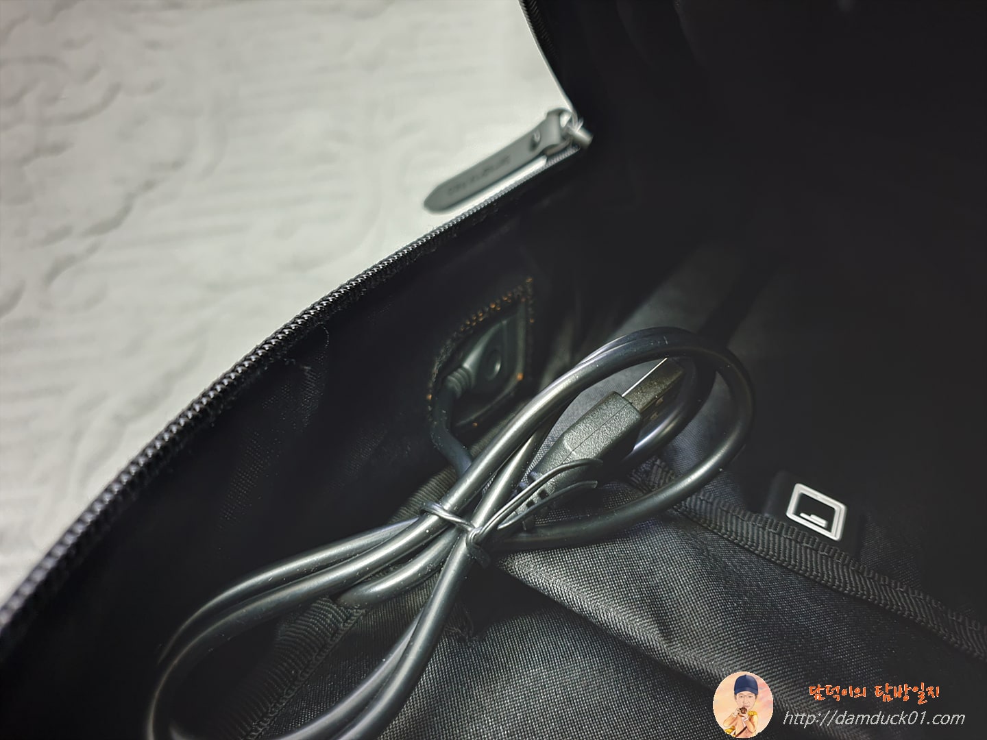 Samsonite Red BLUNTES USB 케이블