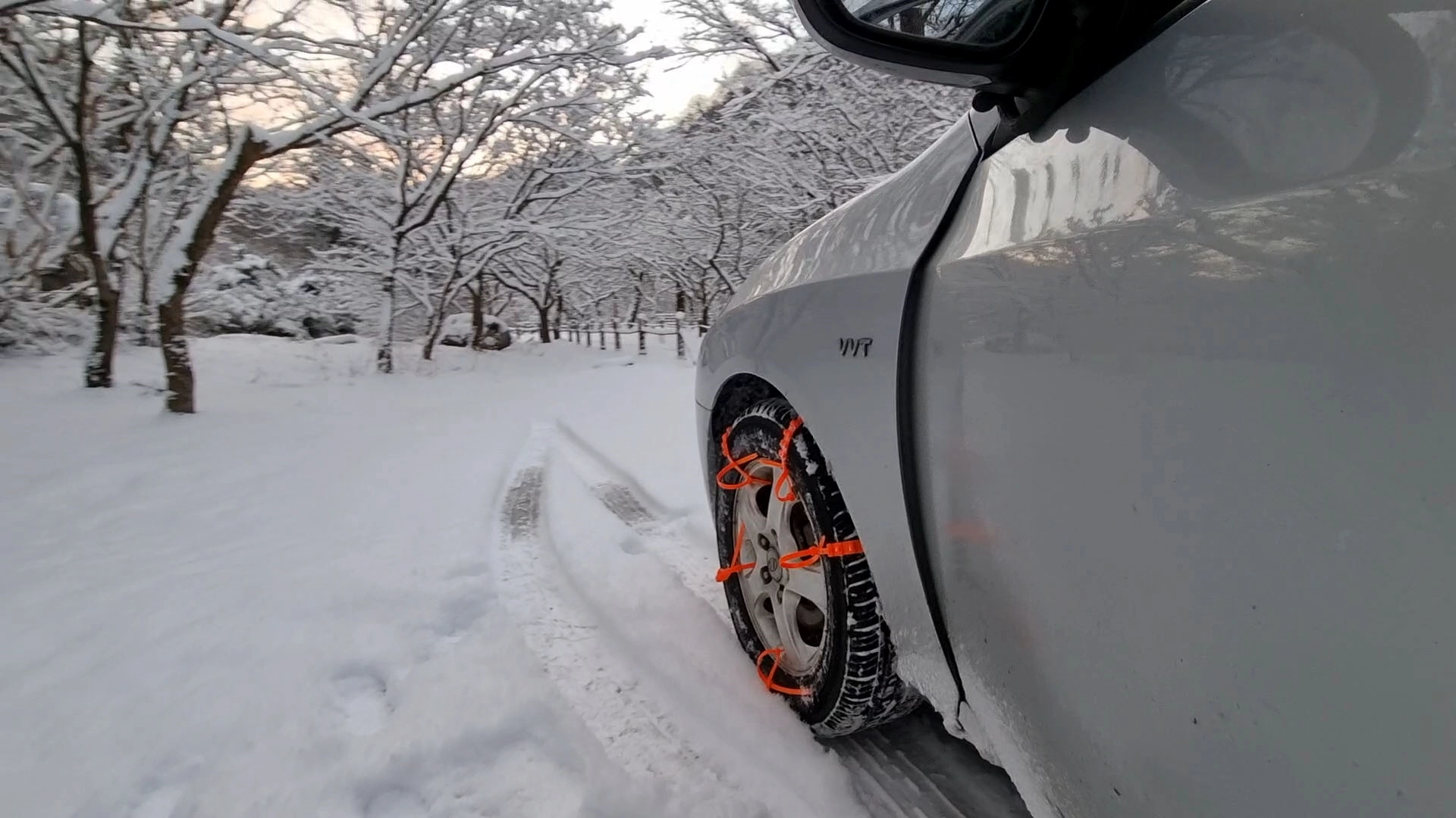 1회용 스노우체인 장착 완료 모습