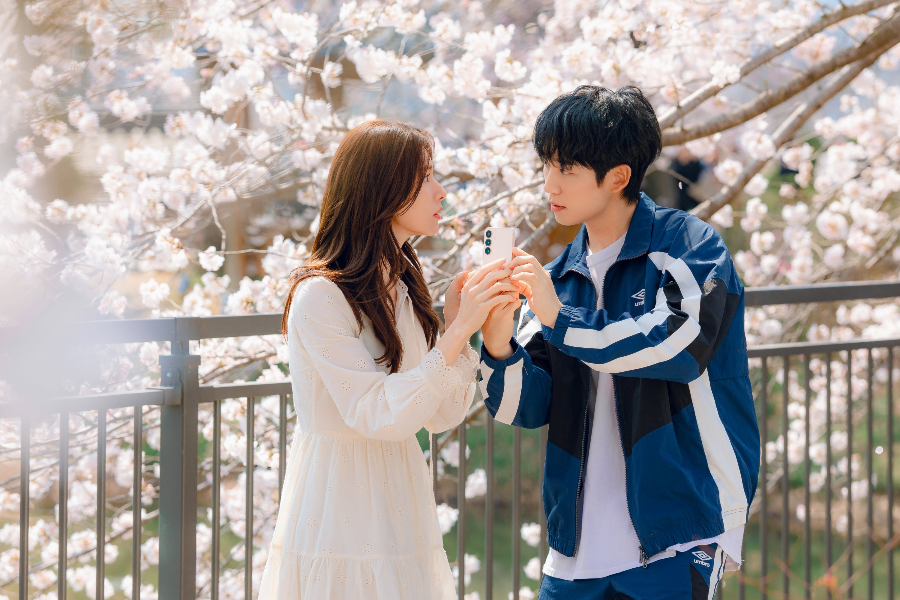 NETFLIX 시리즈 이런 엿같은 사랑