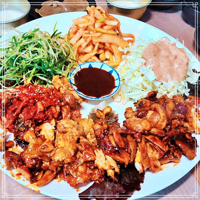 MBN 생생정보 마당 강원 춘천 맛과 영양 최고, 한방 닭보쌈 맛집