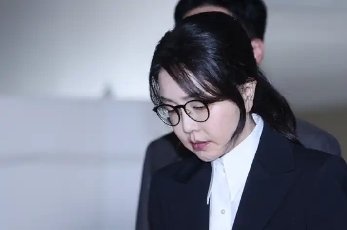 김건희 특검 조사 종료&amp;#44; 진술거부권 행사한 이유는?