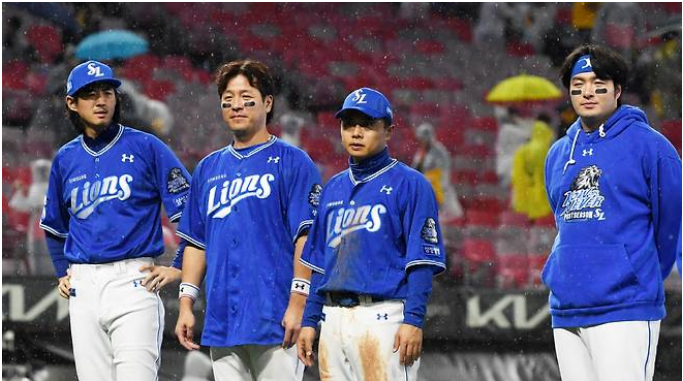 KBO 포스트시즌 역사상 첫 서스펜디드 게임
