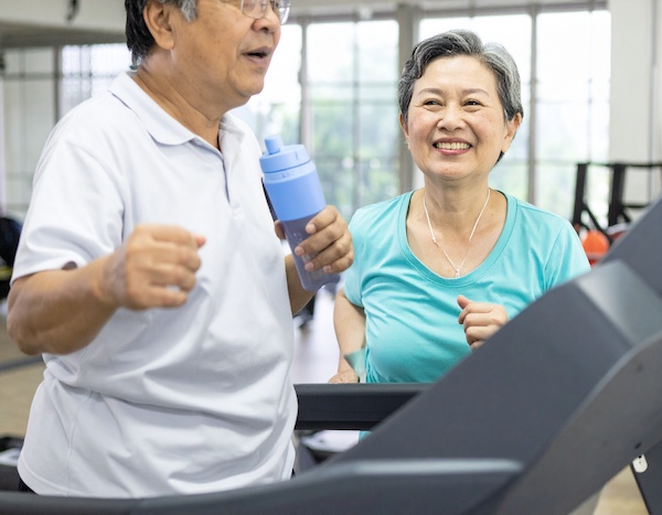 국민체력100체력인증센터 운동하는 어르신