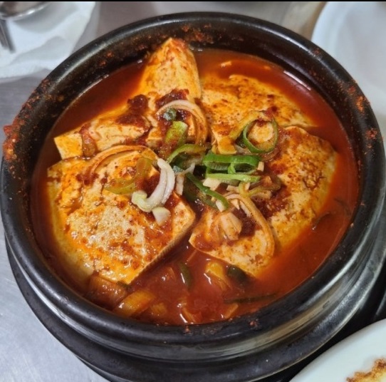 백반기행-원주-고추장삼겹살-진미본가-서예지-연탄구이