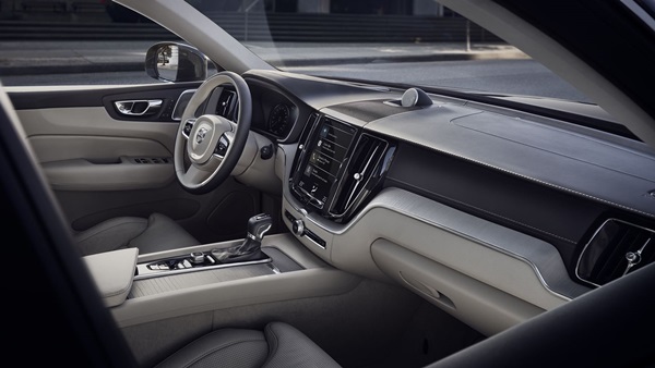 볼보 XC60 인테리어