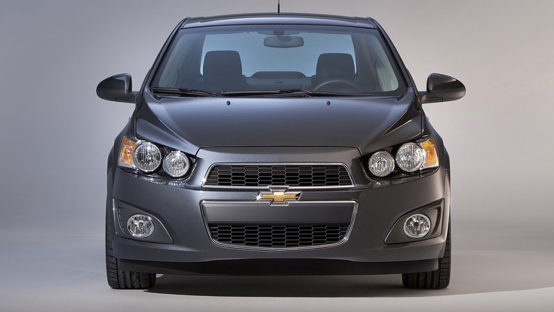 쉐보레 아베오 전면 모습 출처 쉐보레