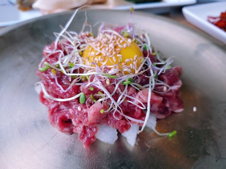 한우육회