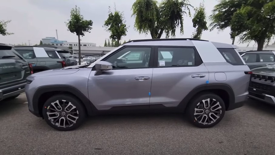 [신차구매추천] 가성비 좋은 SUV 실물이 멋진 토레스 가격표, 연비, 실내, 사전예약