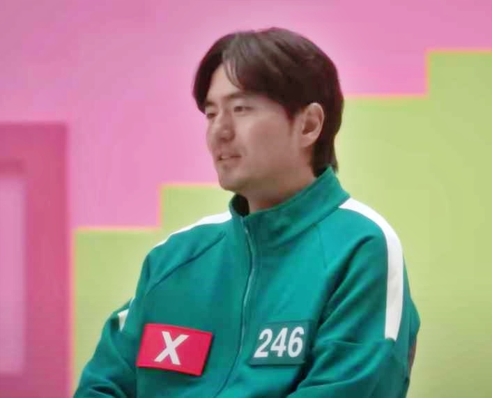 오징어게임-시즌2-참가자-경석-인터뷰-장면