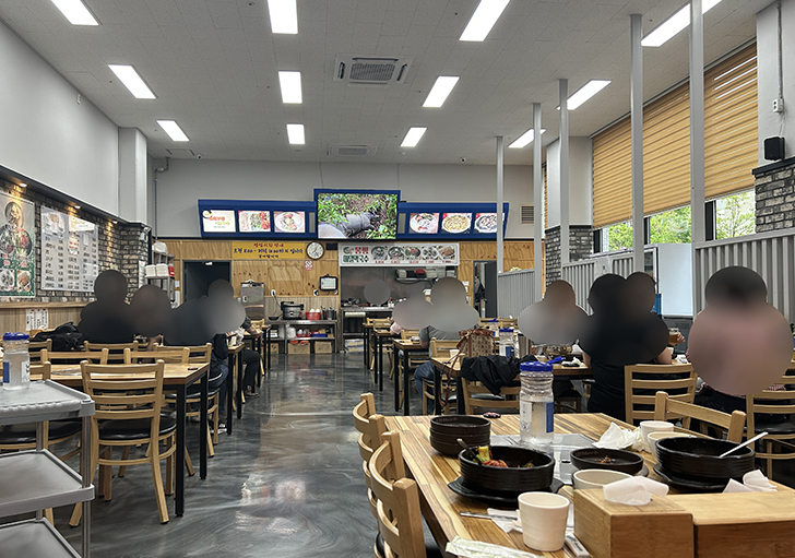 아씨보쌈칼국수-내부2