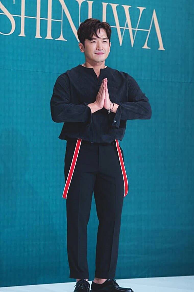 가수-이민우