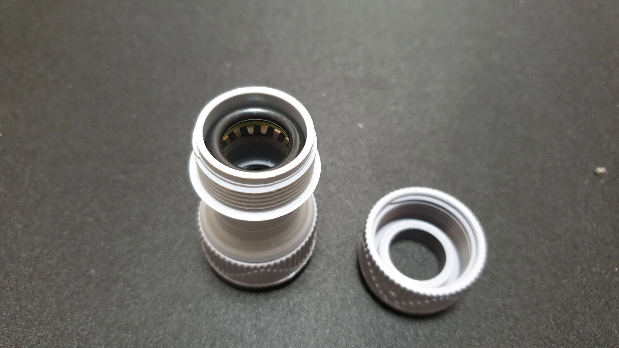 에이콘 연결부속 내부 모습