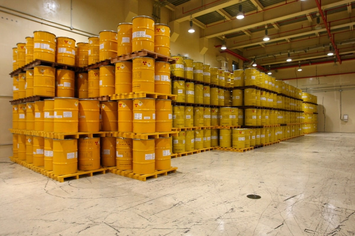 경상북도 경주에 있는 방폐장 인수저장 건물에 중·저준위 방폐물이 보관돼 있다.