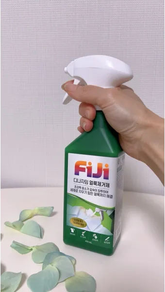 피지 얼룩 식초 분무 후 주방타월로 눌러 빼는법_16